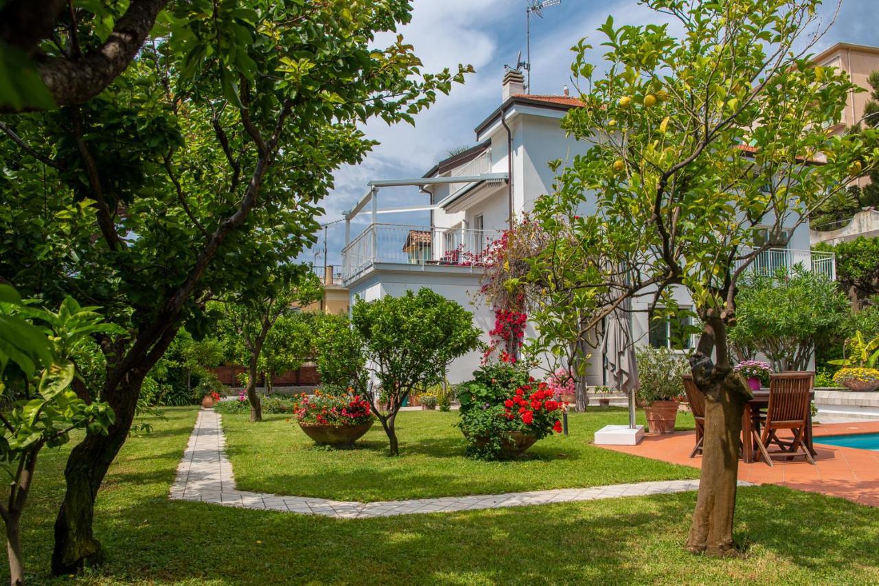 Magnificent Villa Sanremo Exterior photo